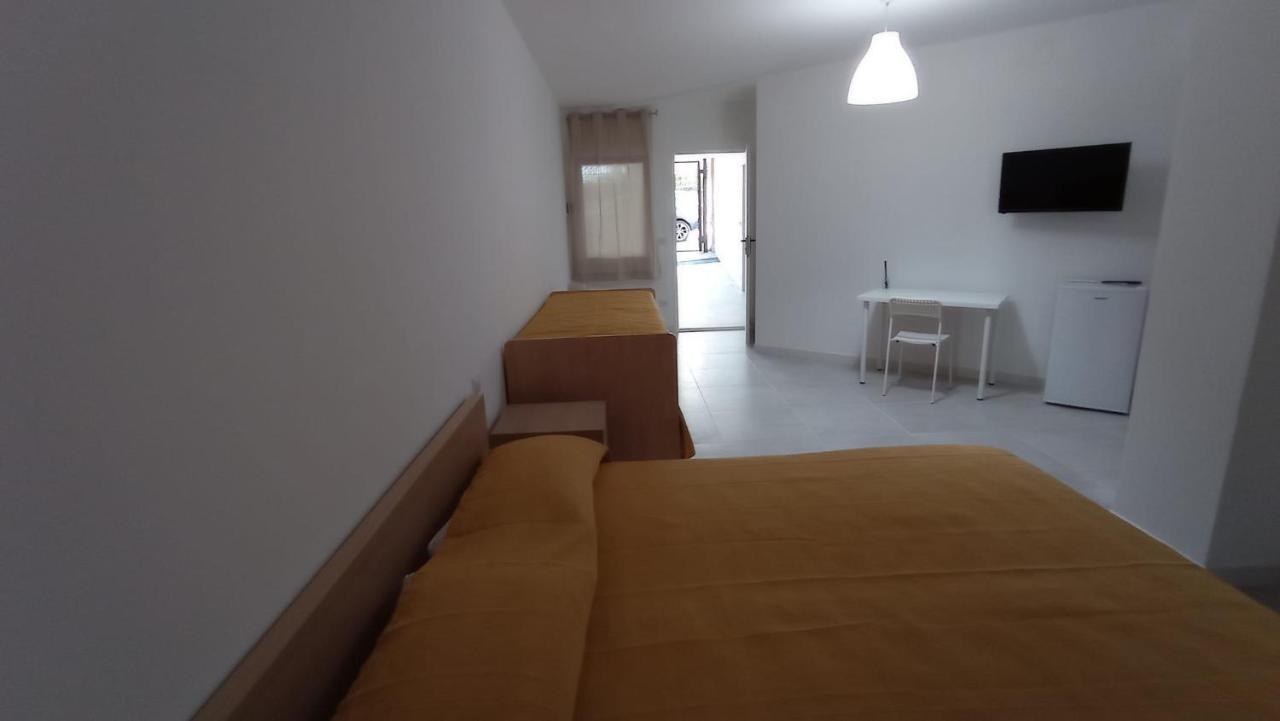 Rosa'S Rooms มาเตรา ภายนอก รูปภาพ