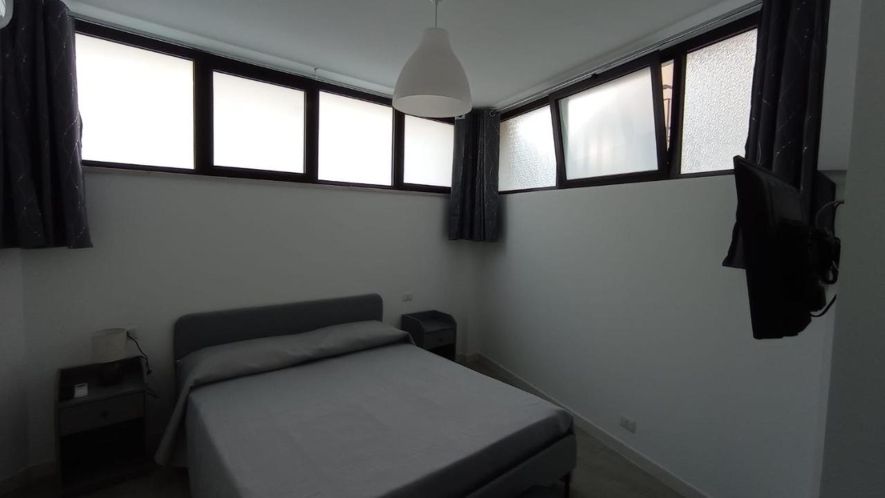 Rosa'S Rooms มาเตรา ภายนอก รูปภาพ