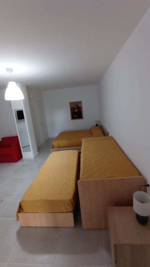 Rosa'S Rooms มาเตรา ภายนอก รูปภาพ